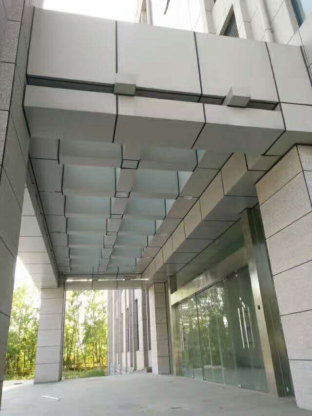 铝单板幕墙-润盈建材