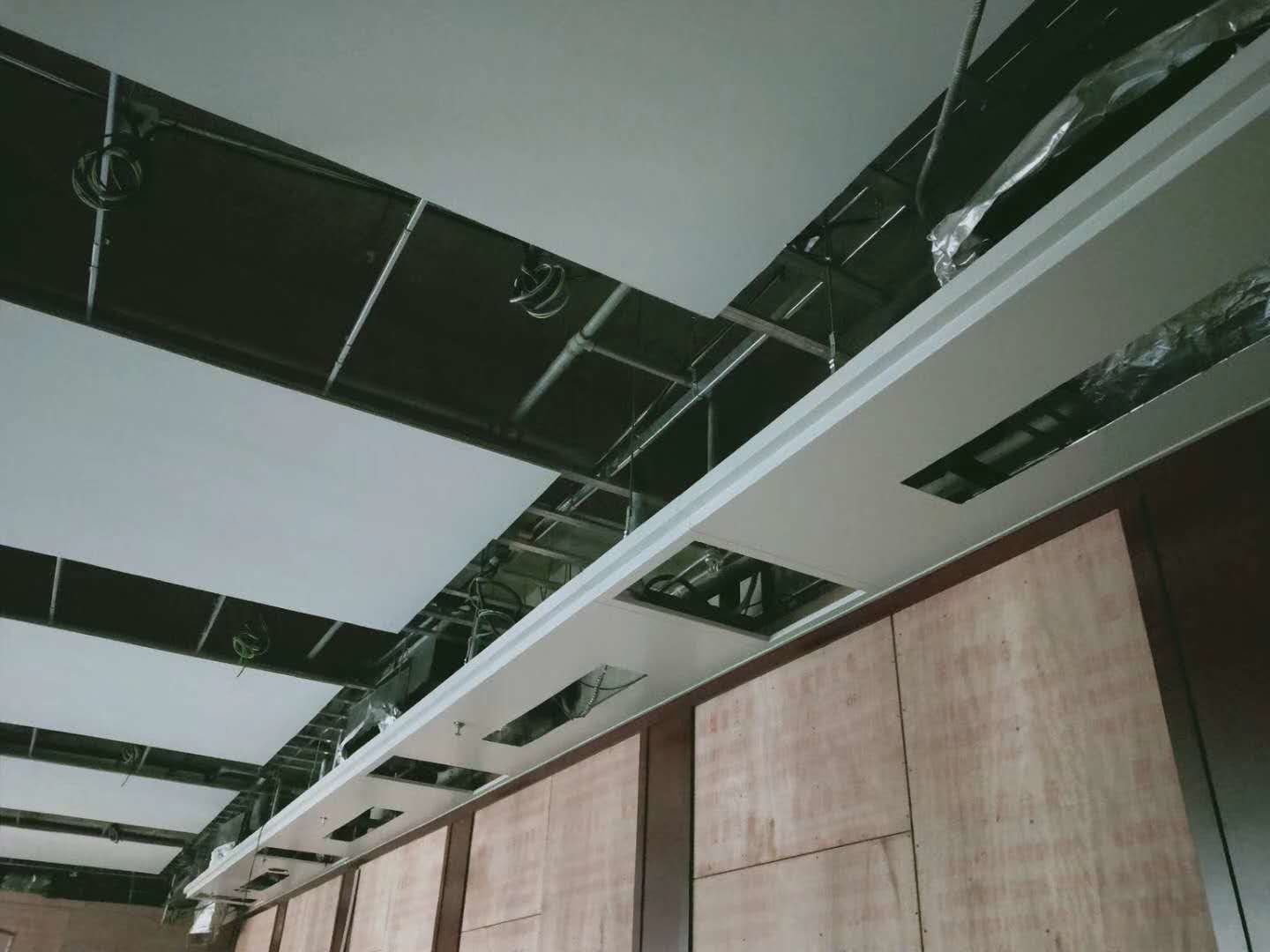 项目公司：合肥办公楼会议室铝单板吊顶